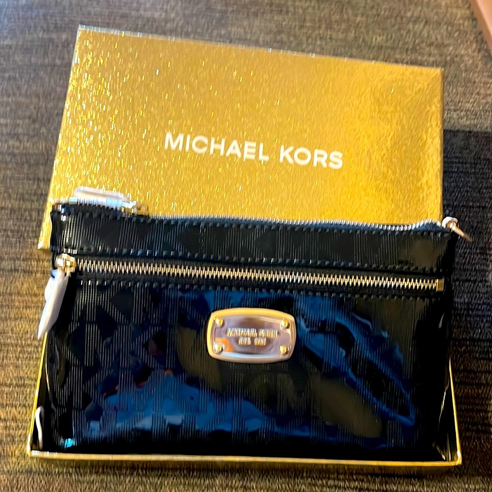 Wristlet